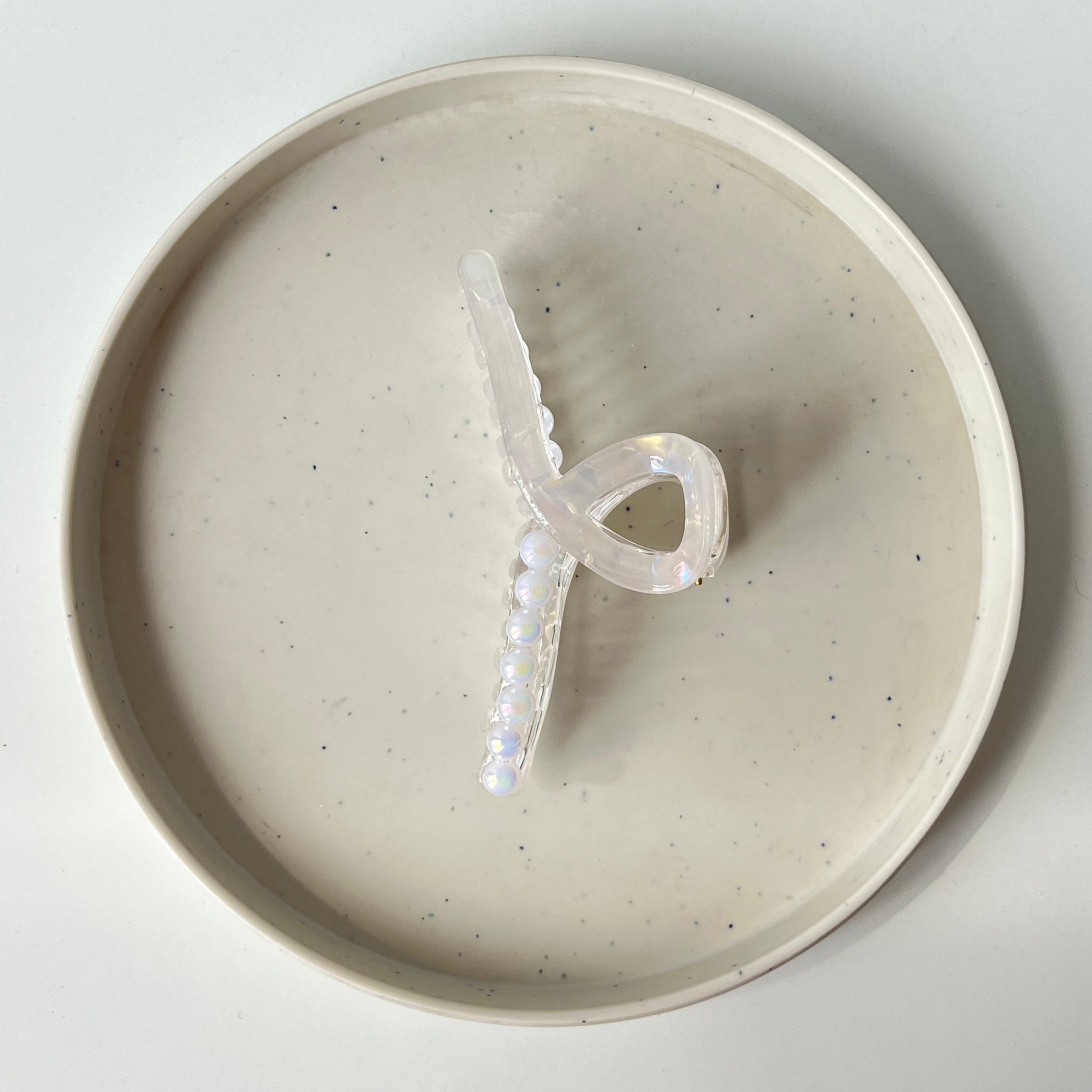 Lustre Pearl Bow – Large Hair Claw