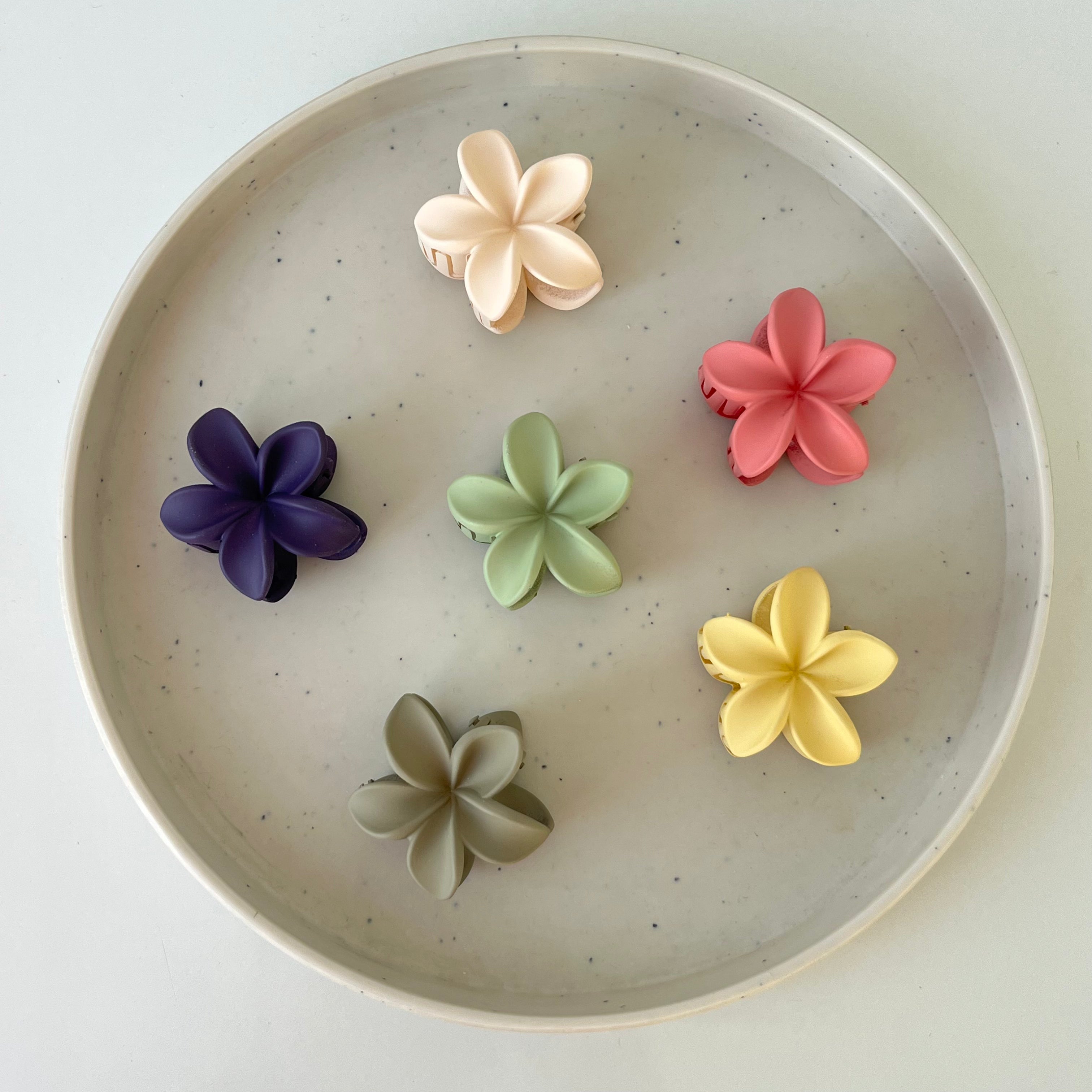 Matte Blossom – Small Flower Hair Claw (Vault Set of 12)