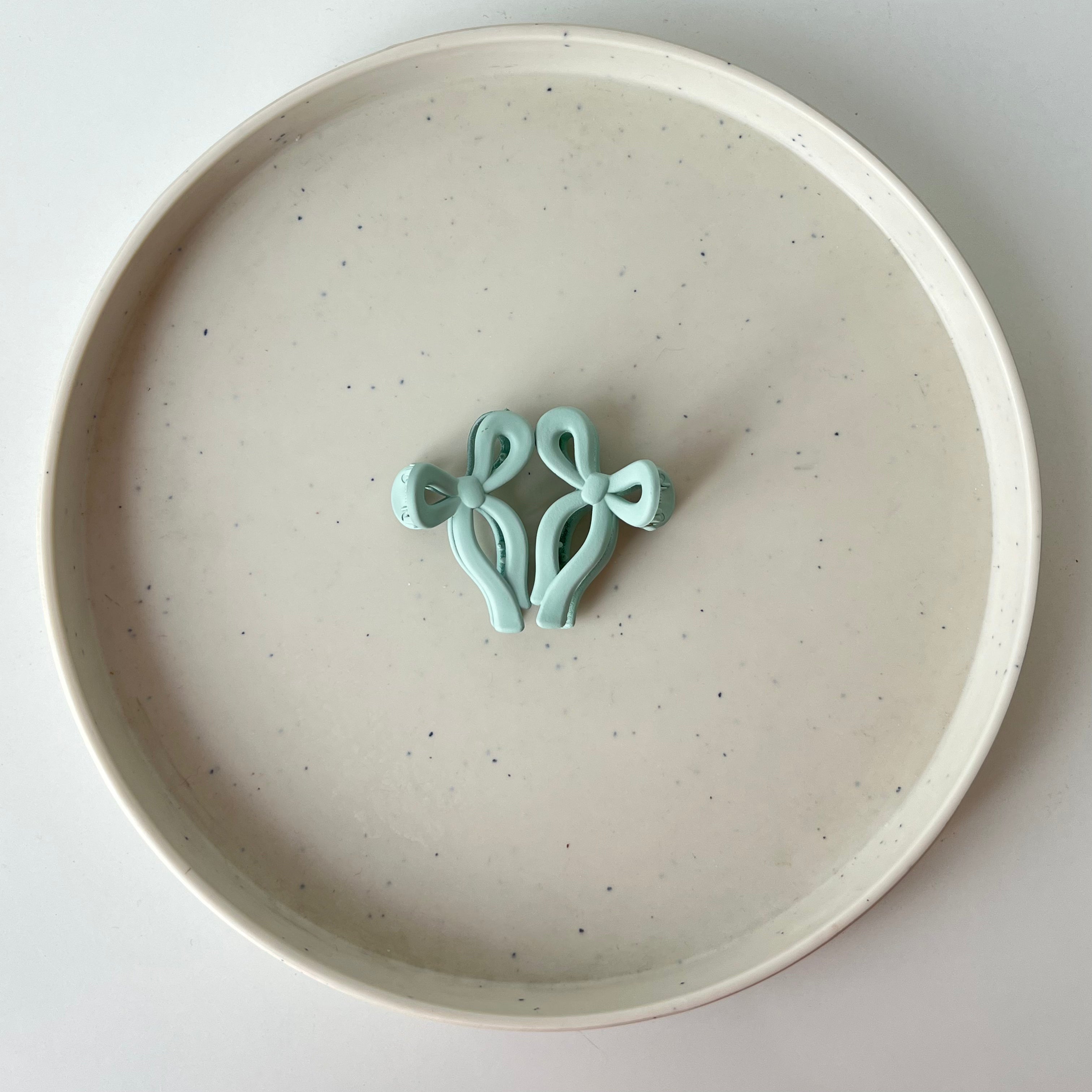 Matte Ribbon – Small Bow Hair Claw