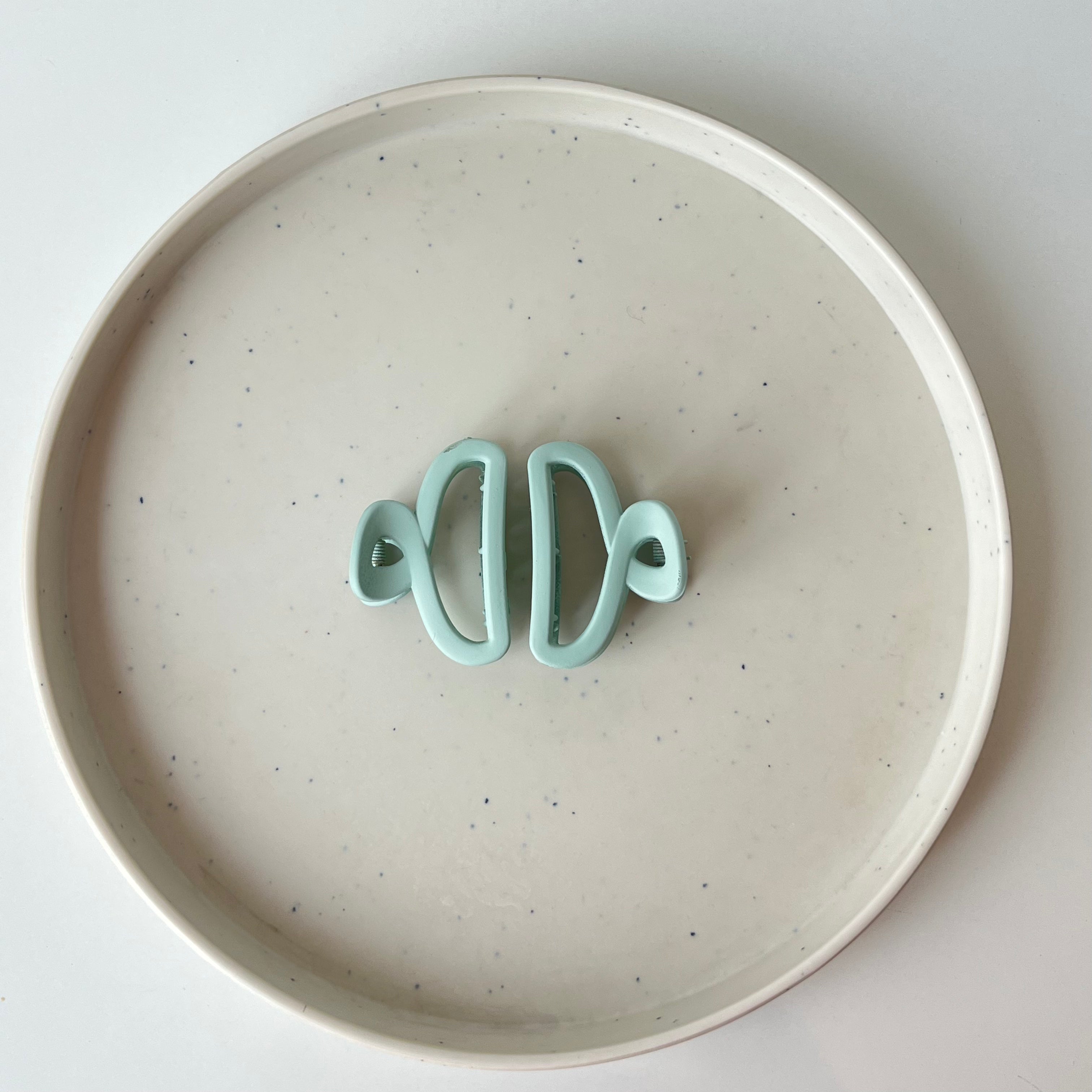 Matte Loop – Small Hair Claw